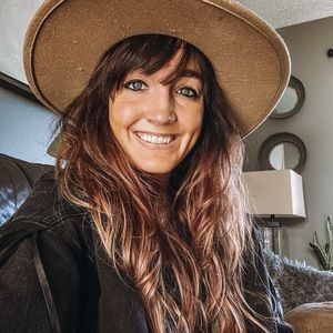 Meet your Posher, Courtney